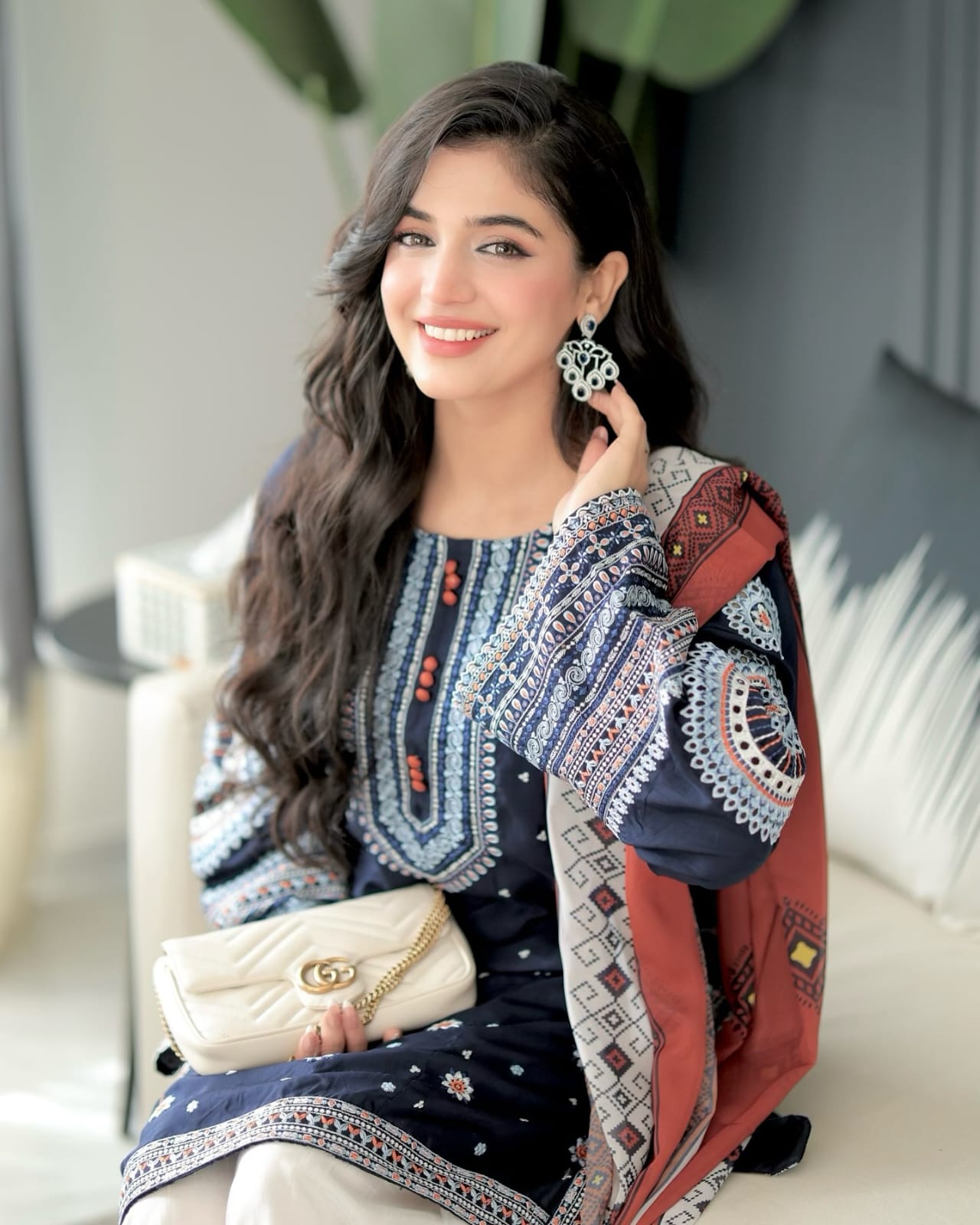DASTAAN EMBROIDERY 3PC (FARSHI SALWAR)
