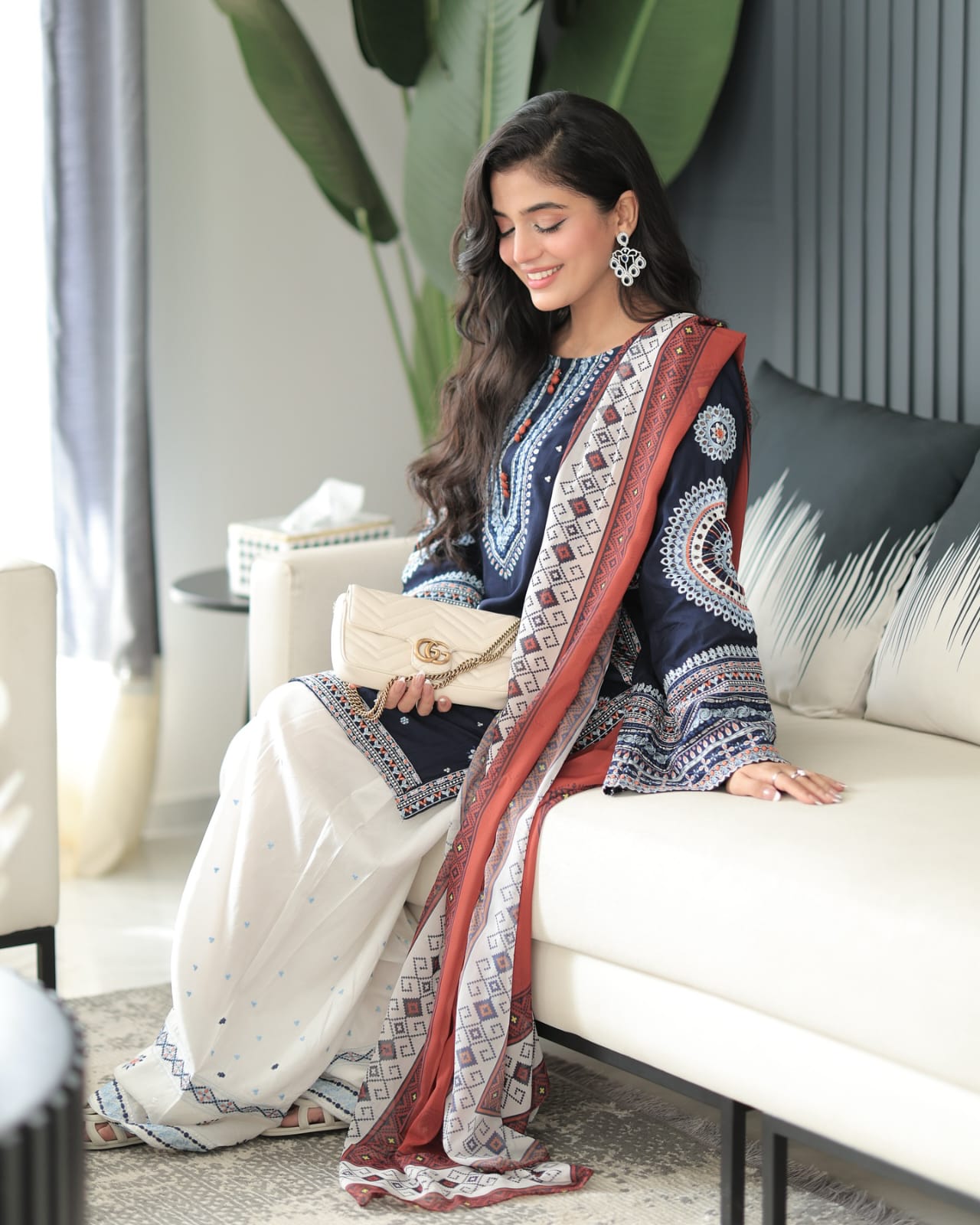 DASTAAN EMBROIDERY 3PC (FARSHI SALWAR)