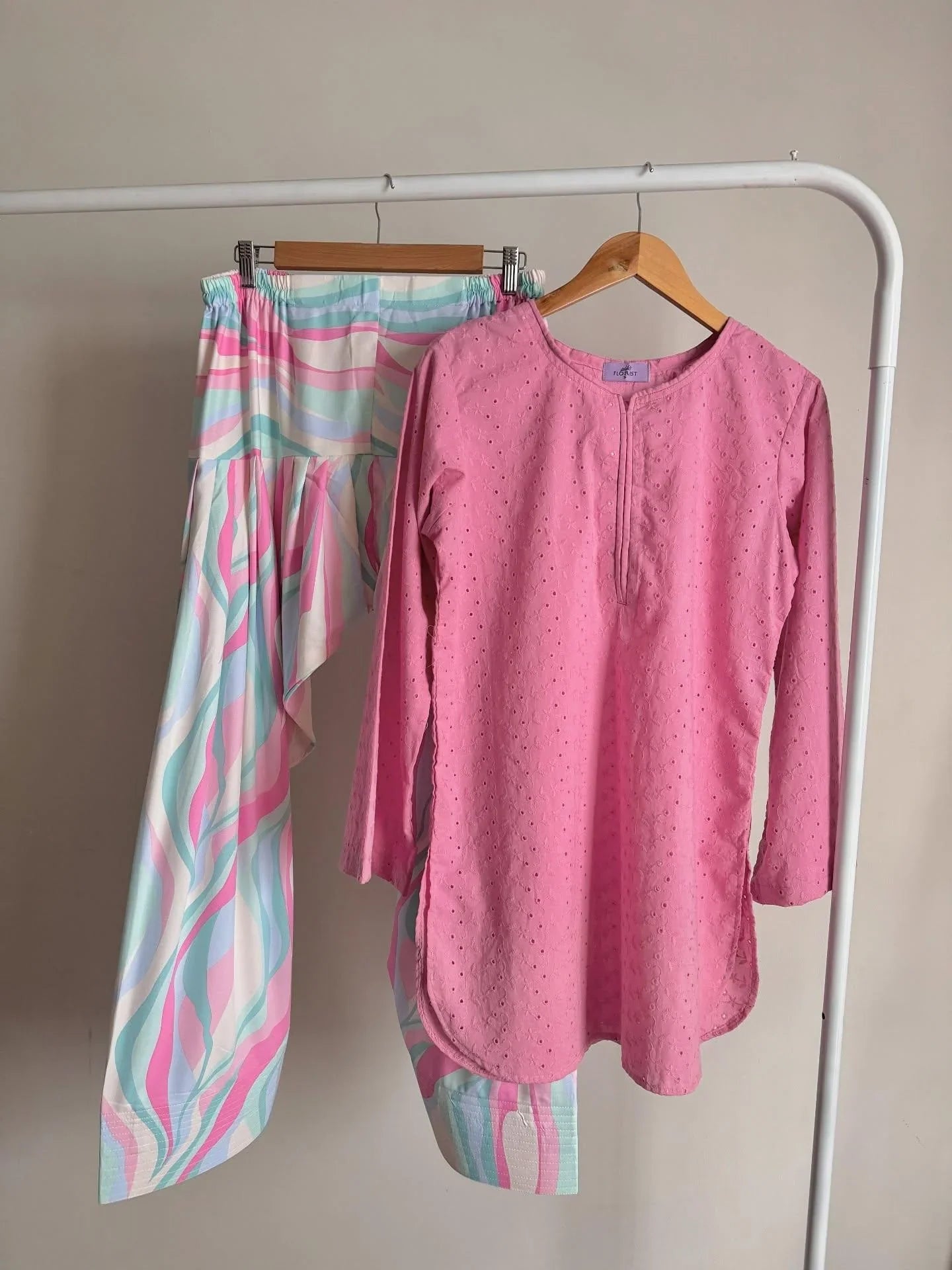 BLUSH CHICKENKARI SET ( FARSHI SHALWAR )