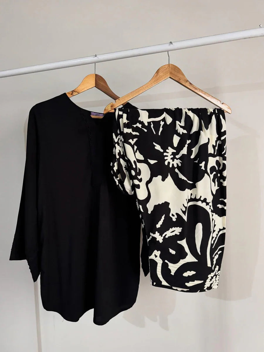 BLACK/WHITE SET ( FARSHI SHALWAR )